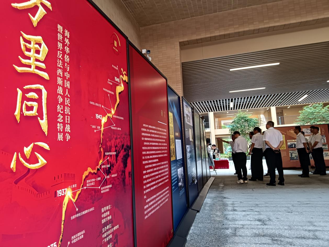 「侨乡故事」“广软”学子追捧“万里同心” 特展