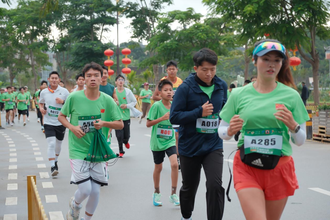 2025绿跑中国全民健康大赛(云南·孟连站)圆满收官