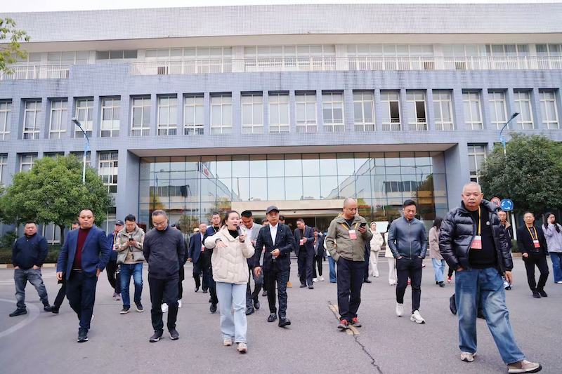 2025“一带一路”知名华商四川行暨四川省“侨助千企万品出海”行动自贡站活动圆满举办|侨聚盐都筑根基 赋能出海启新篇-图片13