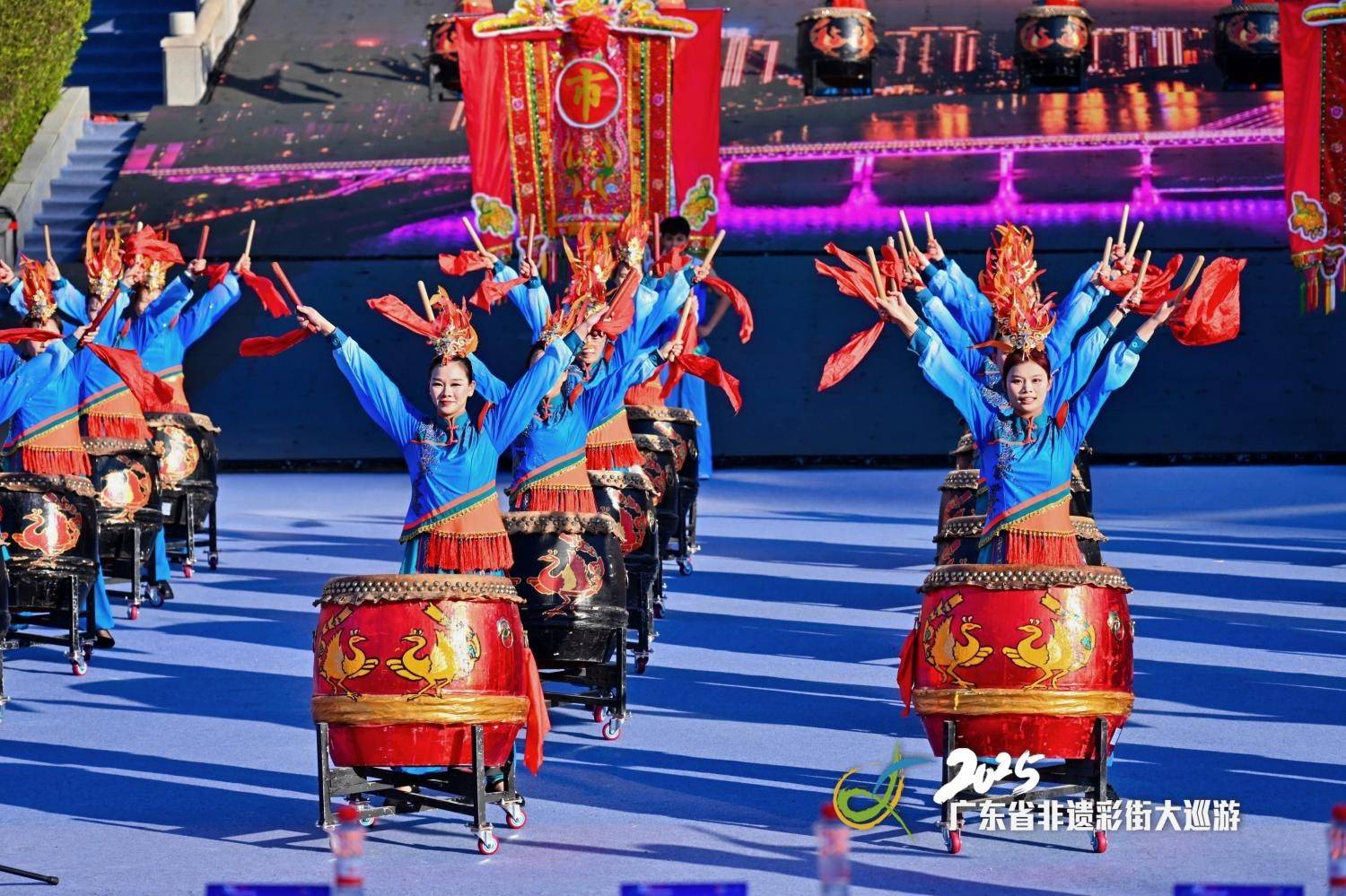 2025广东省非遗彩街大巡游，超900人演绎1.2 公里岭南文化长卷……-图片1