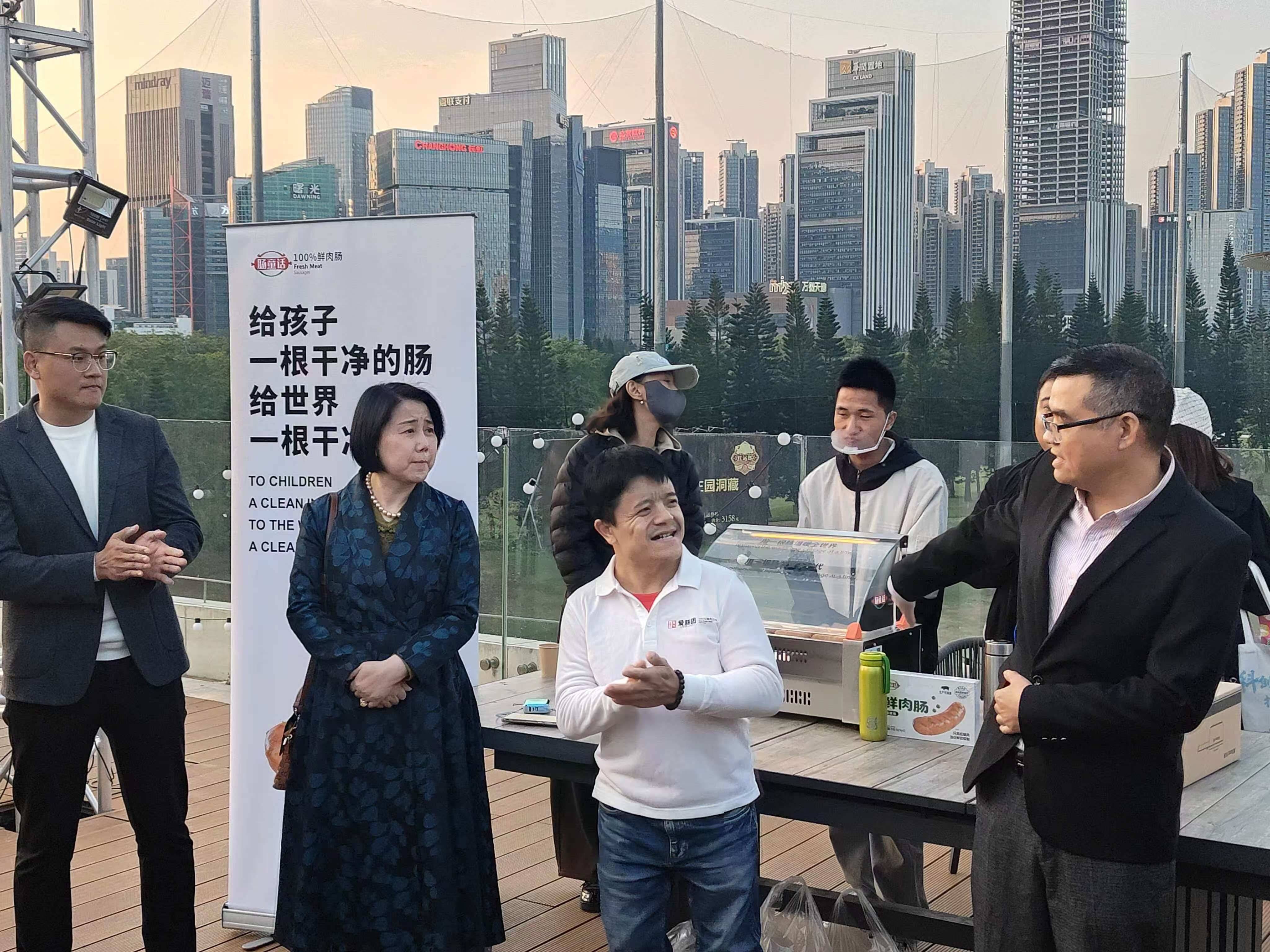 梁耀烽:苦难也有童话 十亿分之一的奇迹-图片4