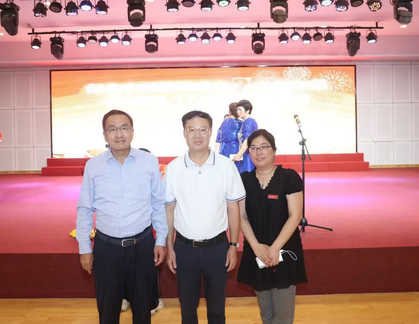 银鞍照白马 • 方寸寄侨心|纪念中国侨联成立70周年暨白马城雕捐建36周年个性化邮票首发活动在榕举行-图片9
