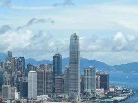 国门香港：从史前百越到超级联系人的万年之路