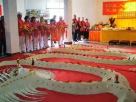 福州高盖山再现百年非遗米龙祈福腾飞