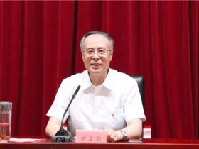 万立骏为中国侨联党员干部作专题党课报告