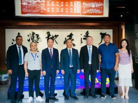 斐济驻华大使李振凡一行访问清远