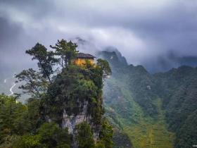 湖北打造“仙山贡水·浪漫宣恩”金色文化标识